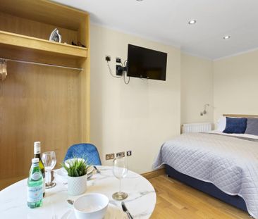 Studio to rent - Photo 1