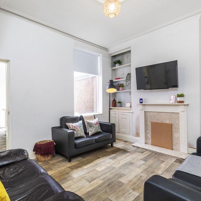 4 bedroom house to rent - Photo 1