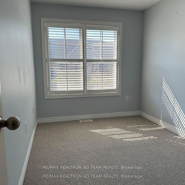 For Lease - 15 Latitude Lane, Whitchurch-Stouffville, Ontario - Photo 1