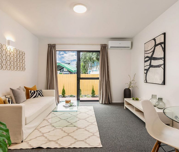 Chic & Sunlit 2-Bedroom Townhouse | Vista Rosa - Photo 1