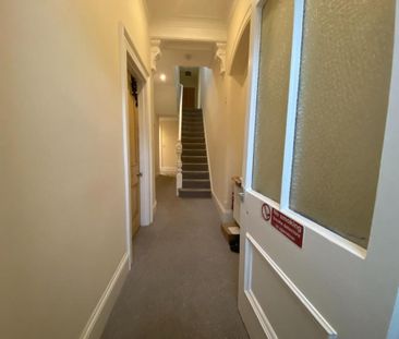 6 bedroom house to rent - Photo 1