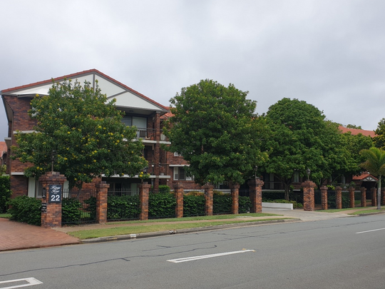 Unit 25, 22 Commodore Drive, Surfers Paradise, QLD - Photo 1