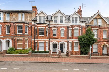 A charming two bedroom apartment in the popular village area of Tunbridge Wells - Photo 4