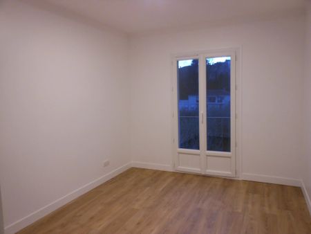 Location Appartement 3 pièces 56m² GRASSE 06130 - Photo 4