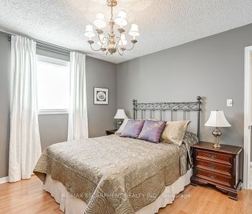 For Lease - 5591 Cosmic Crescent, Mississauga, Ontario - Photo 5