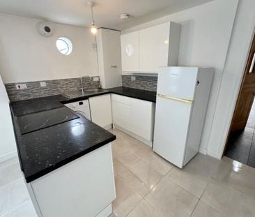 2 bedroom house to rent - Photo 3