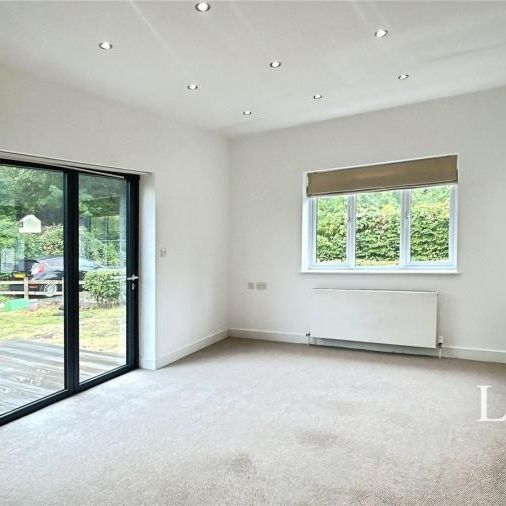 3 bedroom bungalow to rent Main Road, Shurdington, Cheltenham, Gloucestershire, GL51 - Photo 1