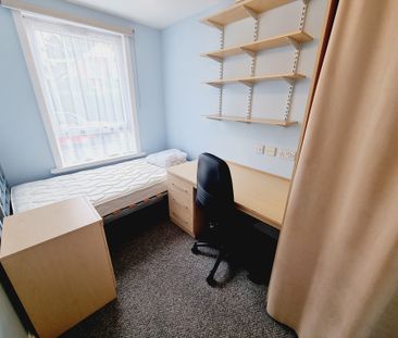 4 Bed Student Accommodation - Photo 5