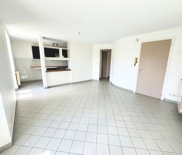 Location Appartement 3 pièces 52m² ROMANS SUR ISERE 26100 - Photo 1