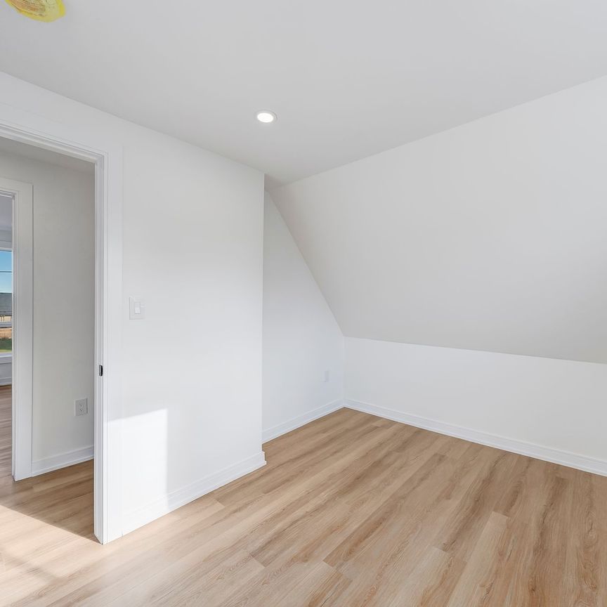 For Lease - 27 Oakdale Avenue Unit# Apartment A, St. Catharines, Ontario - Photo 1