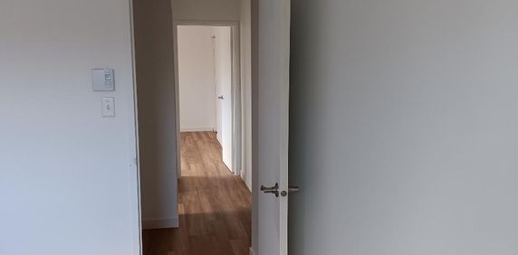 41/2, 51/2 Québec**Charlesbourg**Ascenseur**Béton**Rénové**Non fumeur**Libre décembre et janvier** à partir de 1050$/mois - Photo 2