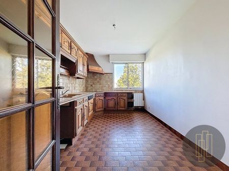 Location Appartement 3 pièces 84m² VILLEFRANCHE SUR SAONE 69400 - Photo 5