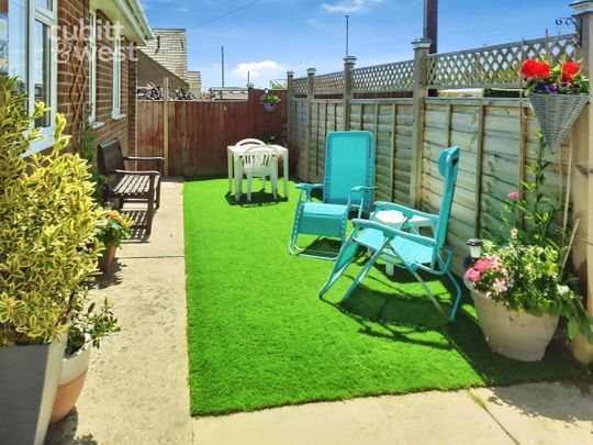 1 bedroom ground flat to rent - Photo 1