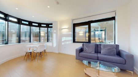 2 bedroom ground floor flat to rent - Photo 3