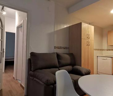 Room in a shared 4-bedroom apartment for rent in Huerta de la Reina - Foto 6