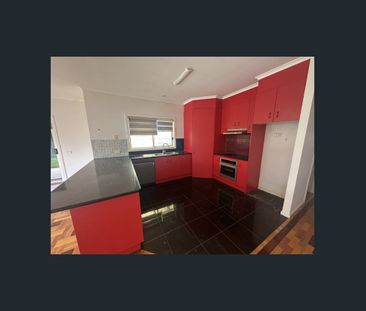PLENTY OF SPACE - Photo 4