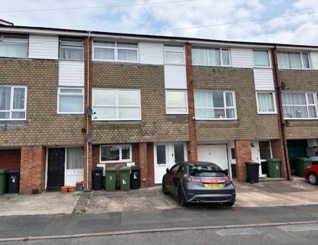 3 bedroom maisonette to rent - Photo 1