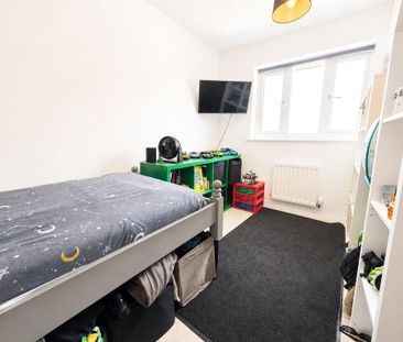 2 bedroom end of terrace house to rent - Photo 1