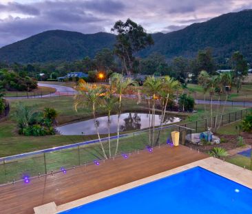 Elegant Two-Storey home with pool - a stunning masterpiece (short t... - Photo 5