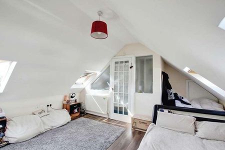 Bathurst Walk, Richings, SL0 - Photo 3