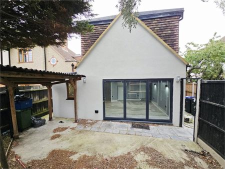 Studio to rent - Photo 3