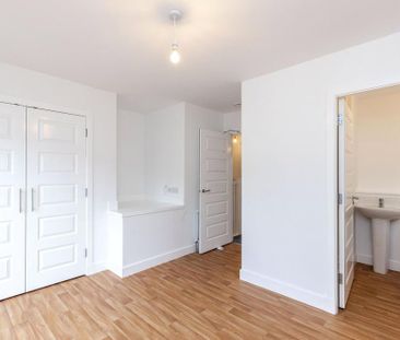 4 bedroom detached house to rent - Photo 5