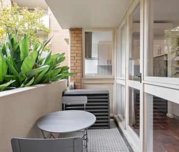 Modern and Spacious Ground Floor Deluxe - Photo 4