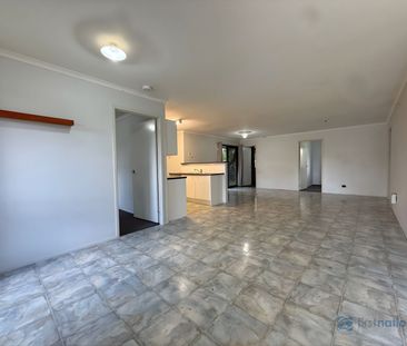 CONVENIENT NORTH BOOVAL LOCATION - Photo 2