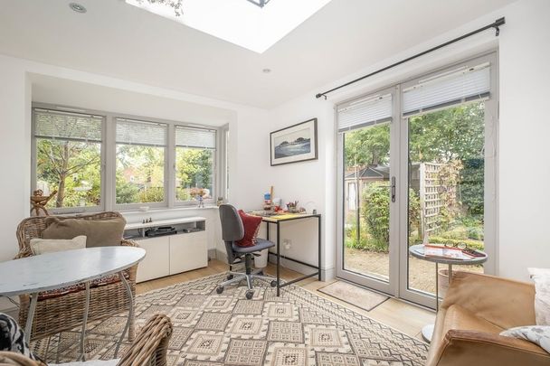 3 bedroom semi-detached house to rent - Photo 1