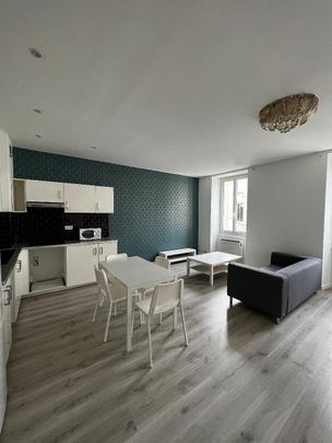 Location Appartement 4 pièces 77m² BORDEAUX 33800 - Photo 1