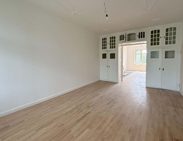 4,5-Zimmer-Wohnung mit erhaltenen Originaldetails - Photo 1
