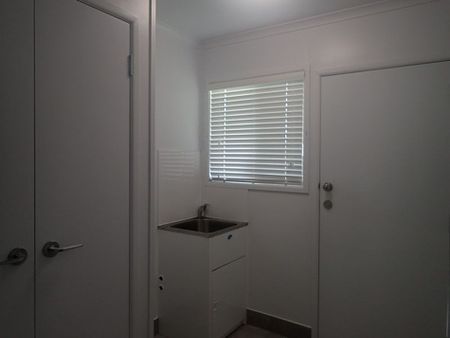 RENOVATED UNIT IN NORTH MACKAY - Photo 4