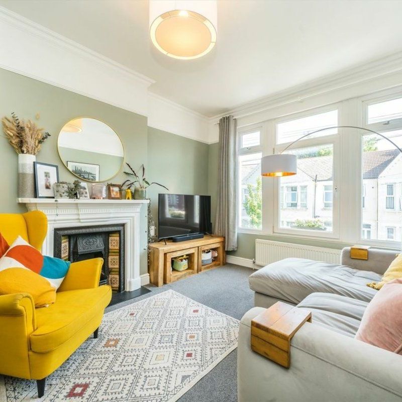 Ashbourne Road, Tooting, CR4 - Photo 1