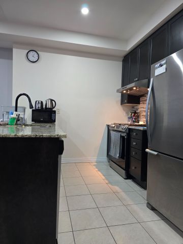 For Lease - 32 Kempenfelt Trail, Brampton, Ontario - Photo 4