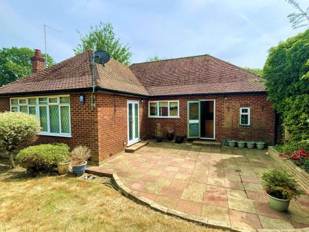 3 bedroom detached house to rent - Photo 5