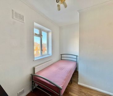 4 bed Semi-Detached House for Rent - Photo 2