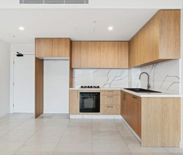 Stylish apartment crafted for modern coastal living - Photo 3