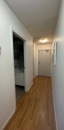 KITSILANO NICE LARGE 1 BR- TOP FLOOR - Photo 1