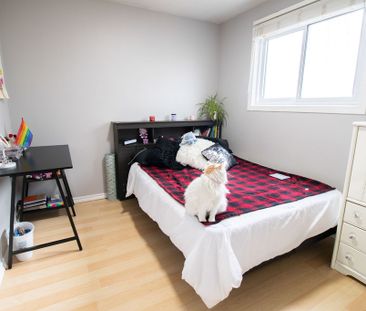 5 Alexandra Blvd, St. Catharines - 3 Bedroom Main Unit - Photo 4