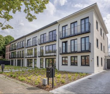 Instapklaar 2-slaapkamerappartement met carport - Photo 1