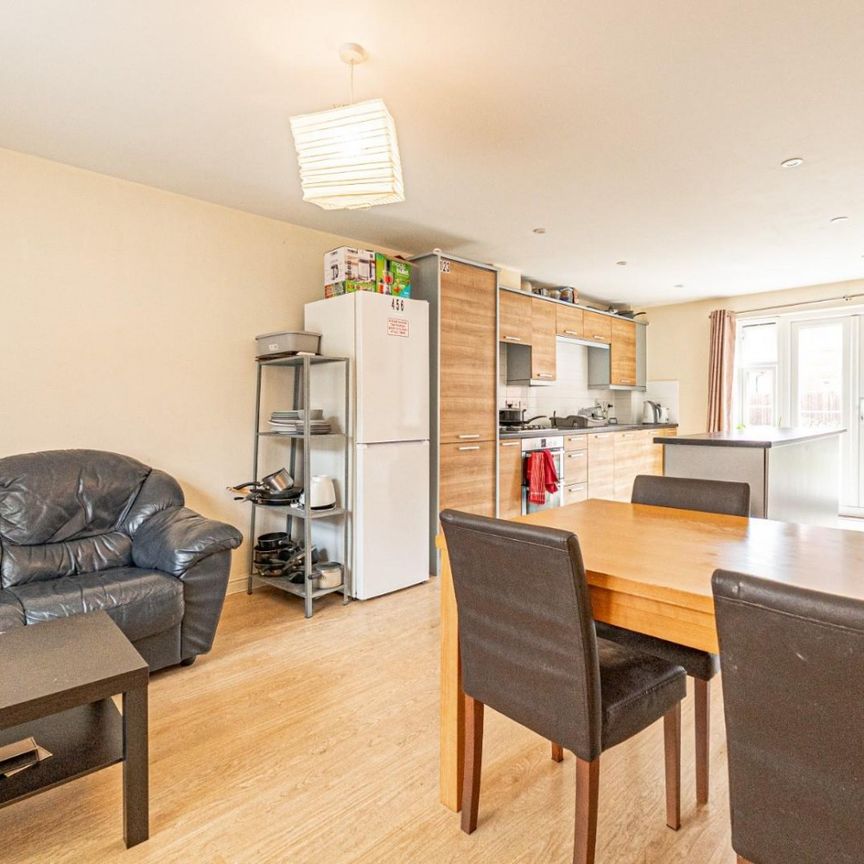 1 bedroom House To Let Total Size: 1777 SQ FT - Photo 2