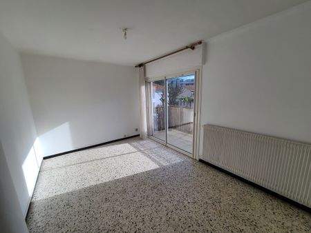 Location Appartement 3 pièces 49m² MARSEILLE 9ème - Photo 5