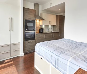 Apt 7, Piccadilly Residence - Photo 1