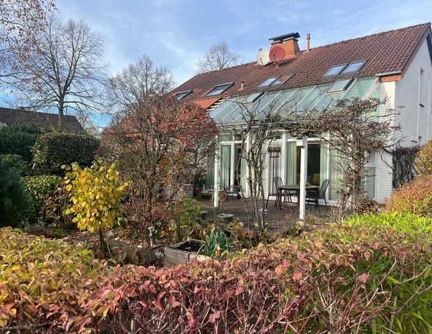 Doppelhaushälfte mit Garten & Wintergarten zu vermieten - Foto 1