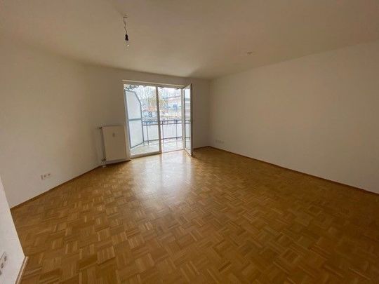 Charmante Wohnung mit Aufzug und Balkon - wird von uns renoviert. - Foto 1