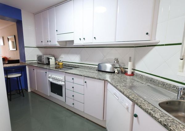 Apartamento bajo en Aguamarina.