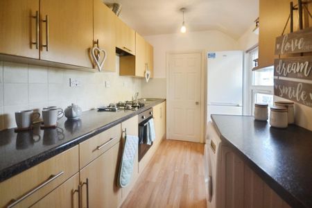 1 bedroom Flat To Let Total Size: 474 SQ FT - Photo 5