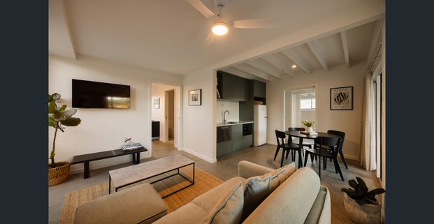 Luxury & Coastal Living in the Heart of Palm Beach - Photo 1