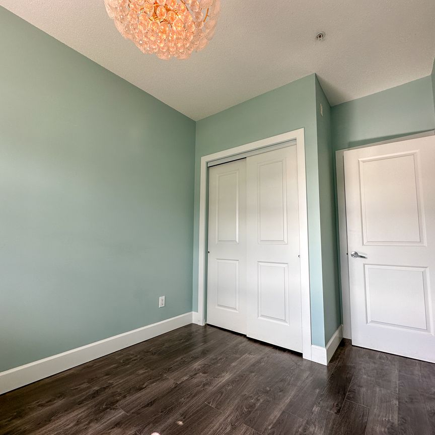 1 Bed + Den Condo | Surrey City Centre | Parking • Storage - Photo 1