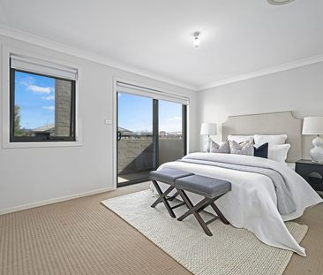 Spacious Family Home in Thornton Estate – Walk to Station and Westf... - Photo 4